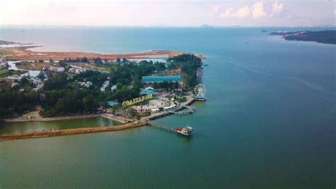 Ocarina Batam: Keajaiban Pantai, Plaza Eksklusif, Dan Bianglala .